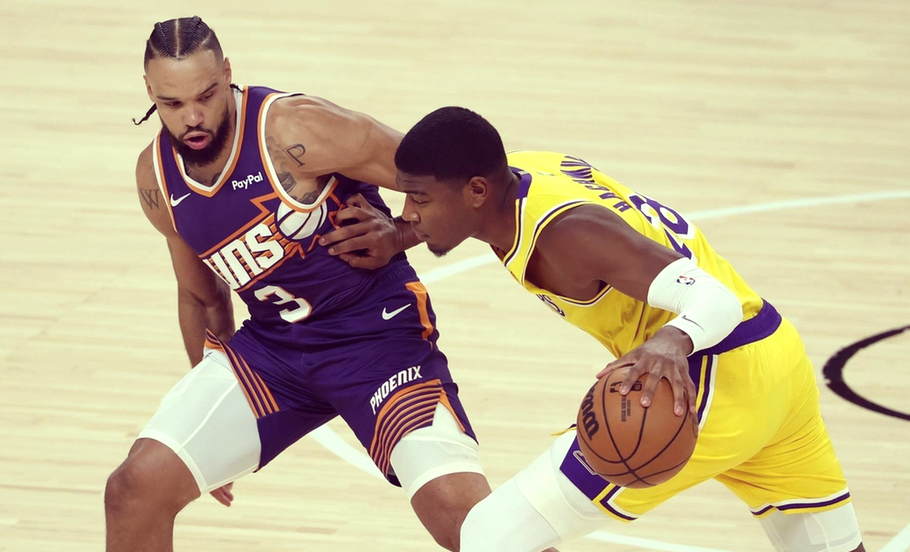 关于转折点！洛杉矶湖人防线松动，CBA季后赛今晨攻防权衡，态度坚定，训练强度明显提升的信息